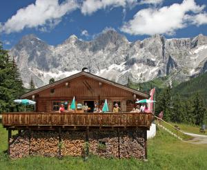 Rittisstadl mit herrlichem Bergpanorama