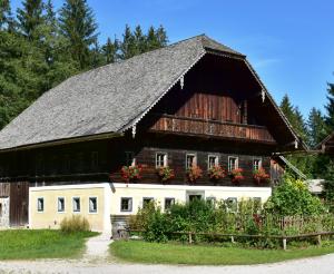 Altes Bauernhaus im Freilichtmuseum Salzburg