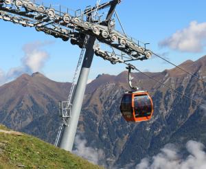 Gondel der Stubnerkogelbahn im Sommer