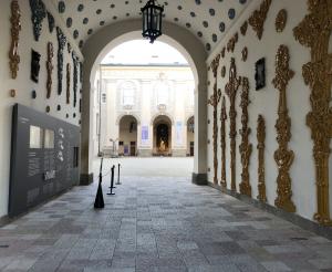 Durchgang zum Domquartier