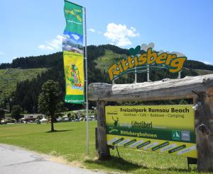 Einfahrt zum Erlebnis Rittisberg