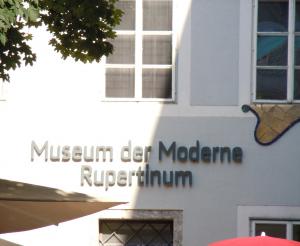 Eingang zum Rupertinum