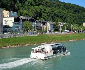 City ship on Salzach