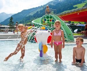 Kinderbereich im Freibad Grossarl