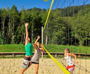 Have fun swimming in the bathing lake in Eben im Pongau Image 2