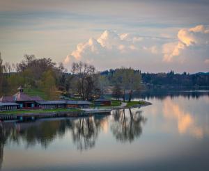 Strandbad Mattsee in Abendstimmung