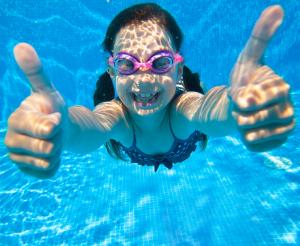 Little girl diving